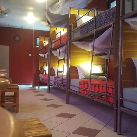 Hunch Backpackers Hostel Dar es Salaam Exterior photo