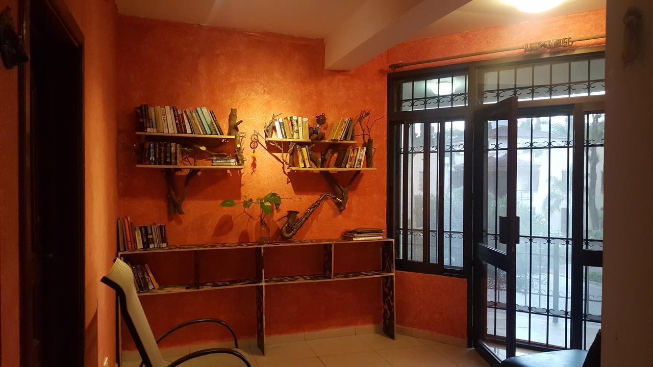 Hunch Backpackers Hostel Dar es Salaam Exterior photo