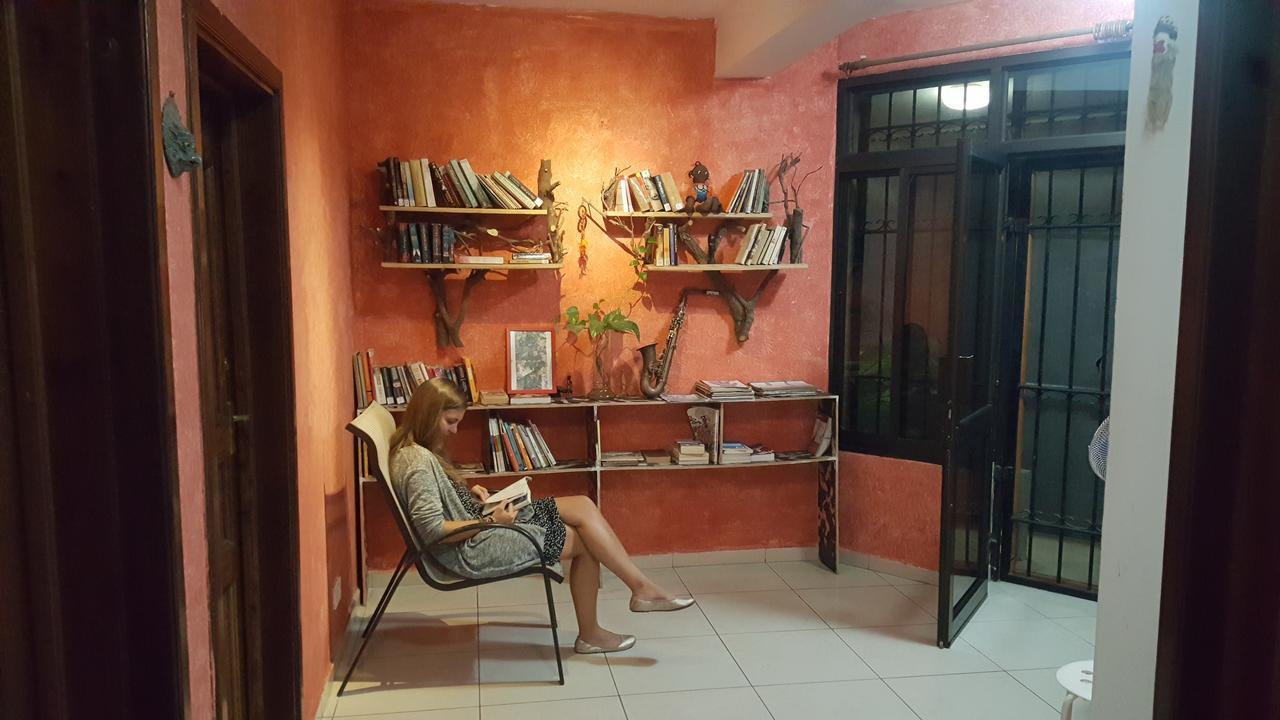 Hunch Backpackers Hostel Dar es Salaam Exterior photo