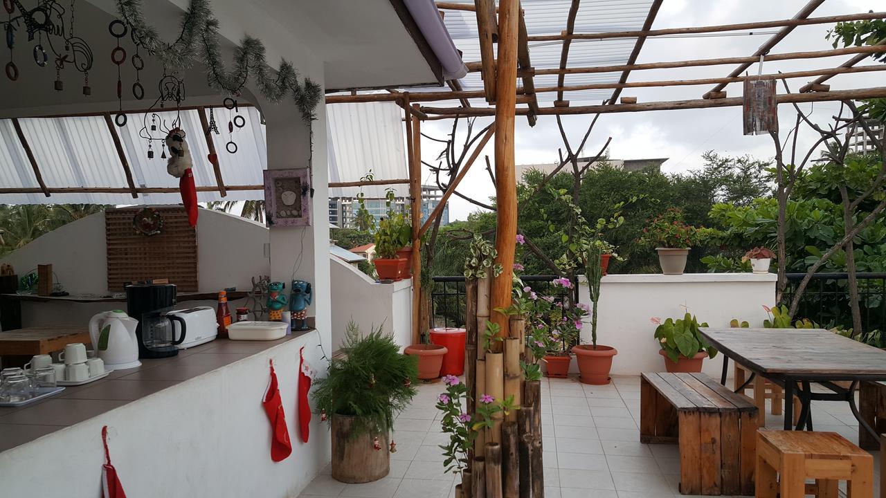 Hunch Backpackers Hostel Dar es Salaam Exterior photo