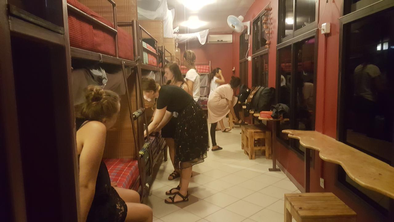 Hunch Backpackers Hostel Dar es Salaam Exterior photo